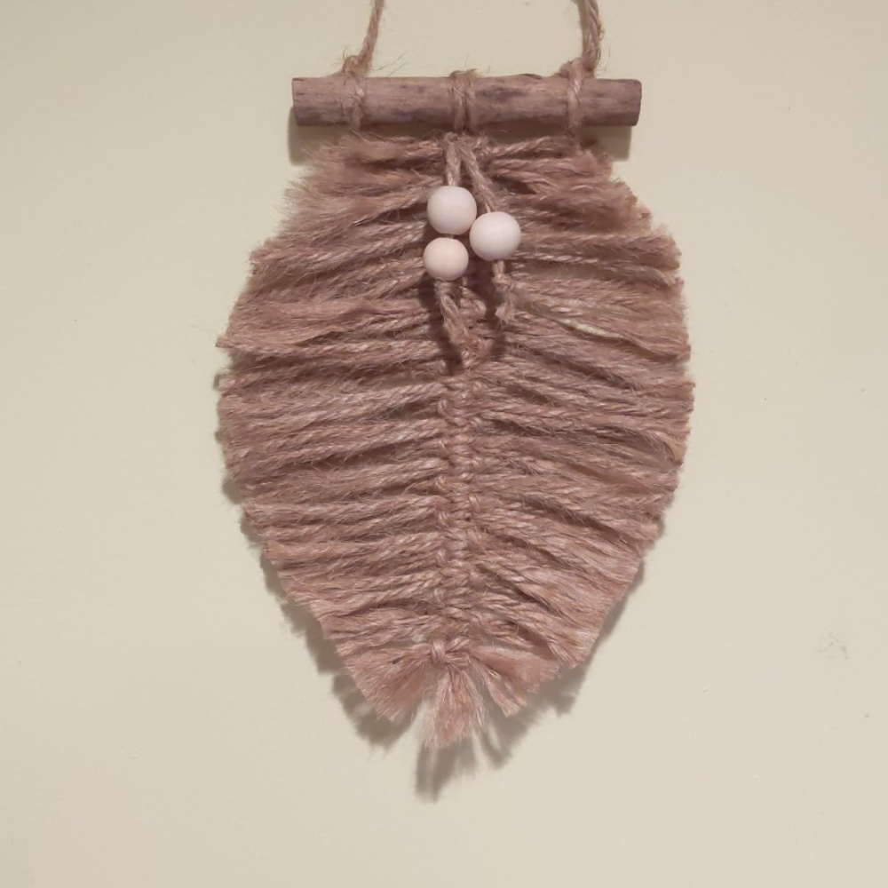 Boho macrame feather leaf